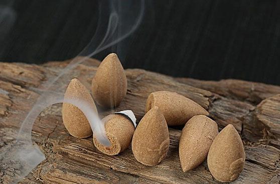 Thác Trầm Hương và Tác Dụng Thư Giãn: Khám Phá Sức Mạnh Tinh Thần